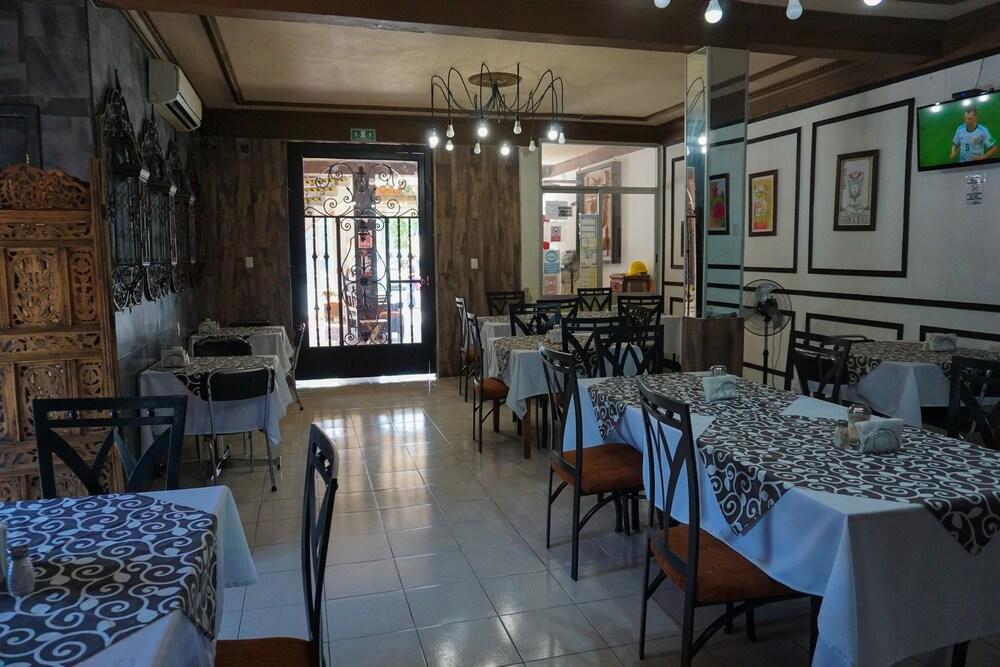 Hotel Real Azteca Четумаль Экстерьер фото